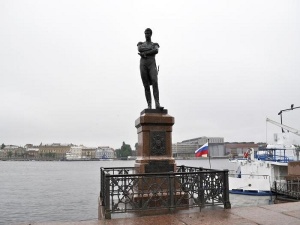 Памятник Крузенштерну Ивану Фёдоровичу